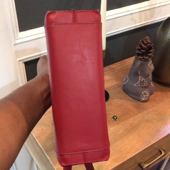 Etienne Agner leather Crossbody bag with an adjustable leather strap. - Picture 5 of 5